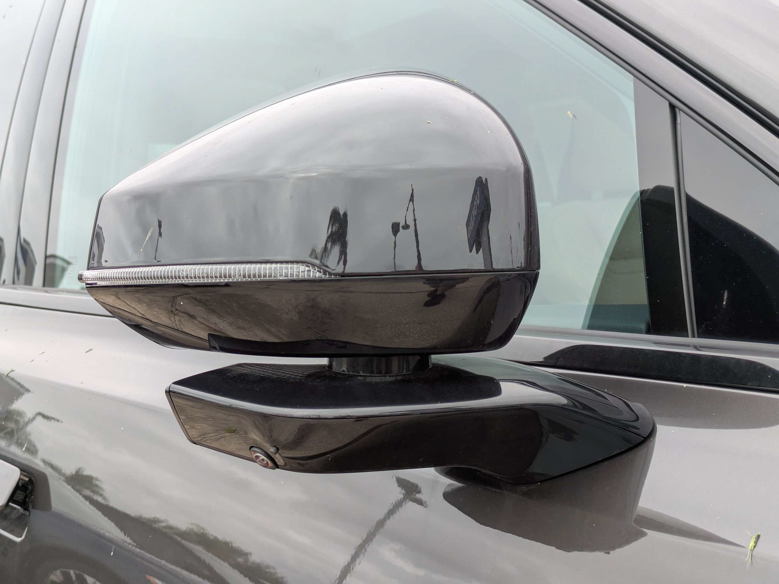 New 2025 Volvo EX90 Plus AWD/4WD image 12