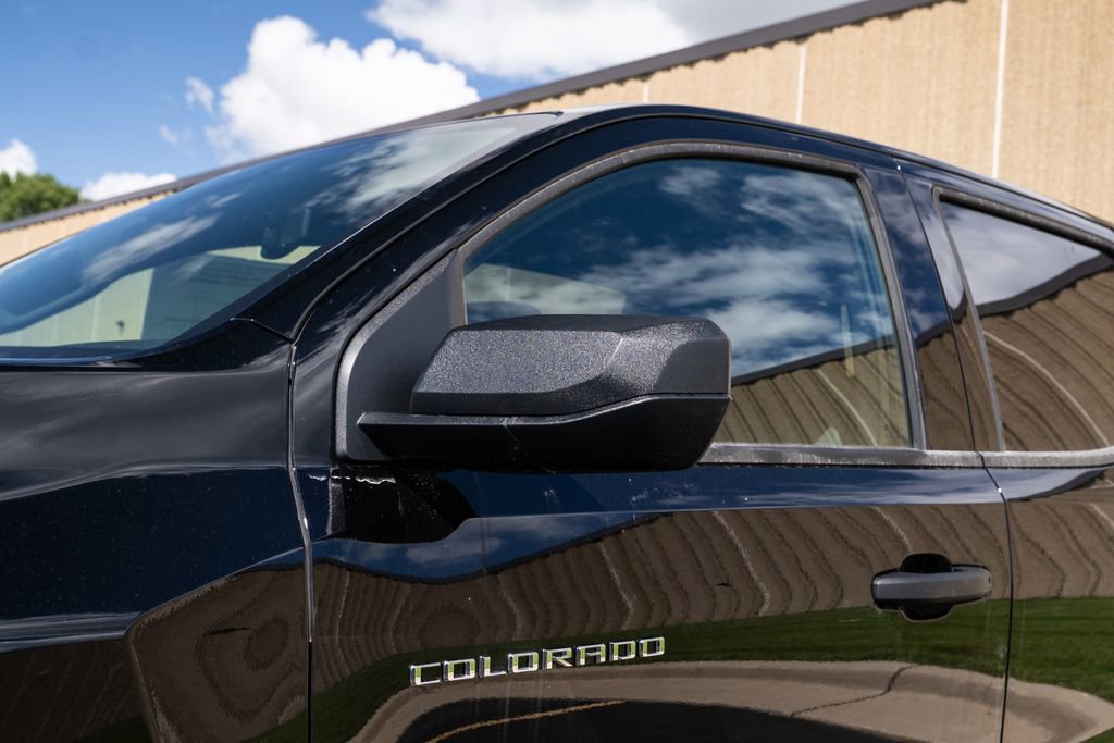 New 2026 Chevrolet Colorado W/T image 9