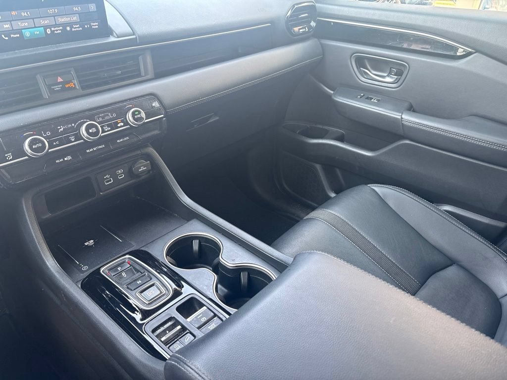 Certified 2023 Honda Pilot Touring image 23
