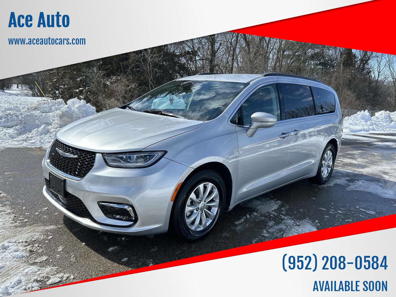 Used 2022 Chrysler Pacifica Touring-L image 1