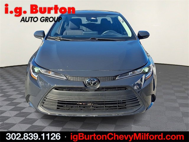 Used 2023 Toyota Corolla LE image 2