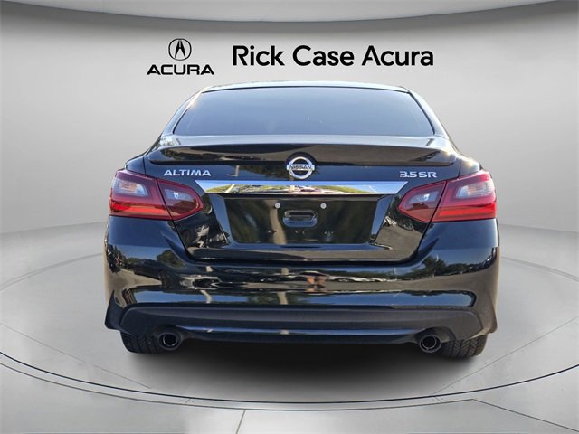 Used 2017 Nissan Altima 3.5 SR w/ Interior Lighting Package image 6