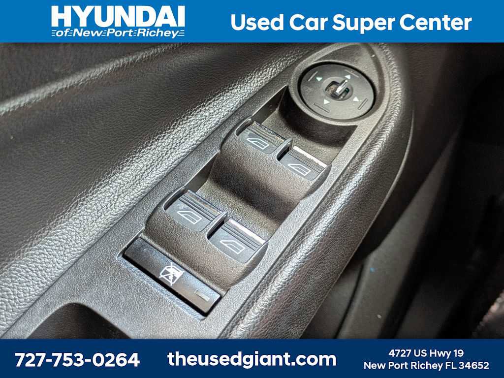 Used 2015 Ford Escape Titanium w/ Equipment Group 301A FWD image 31