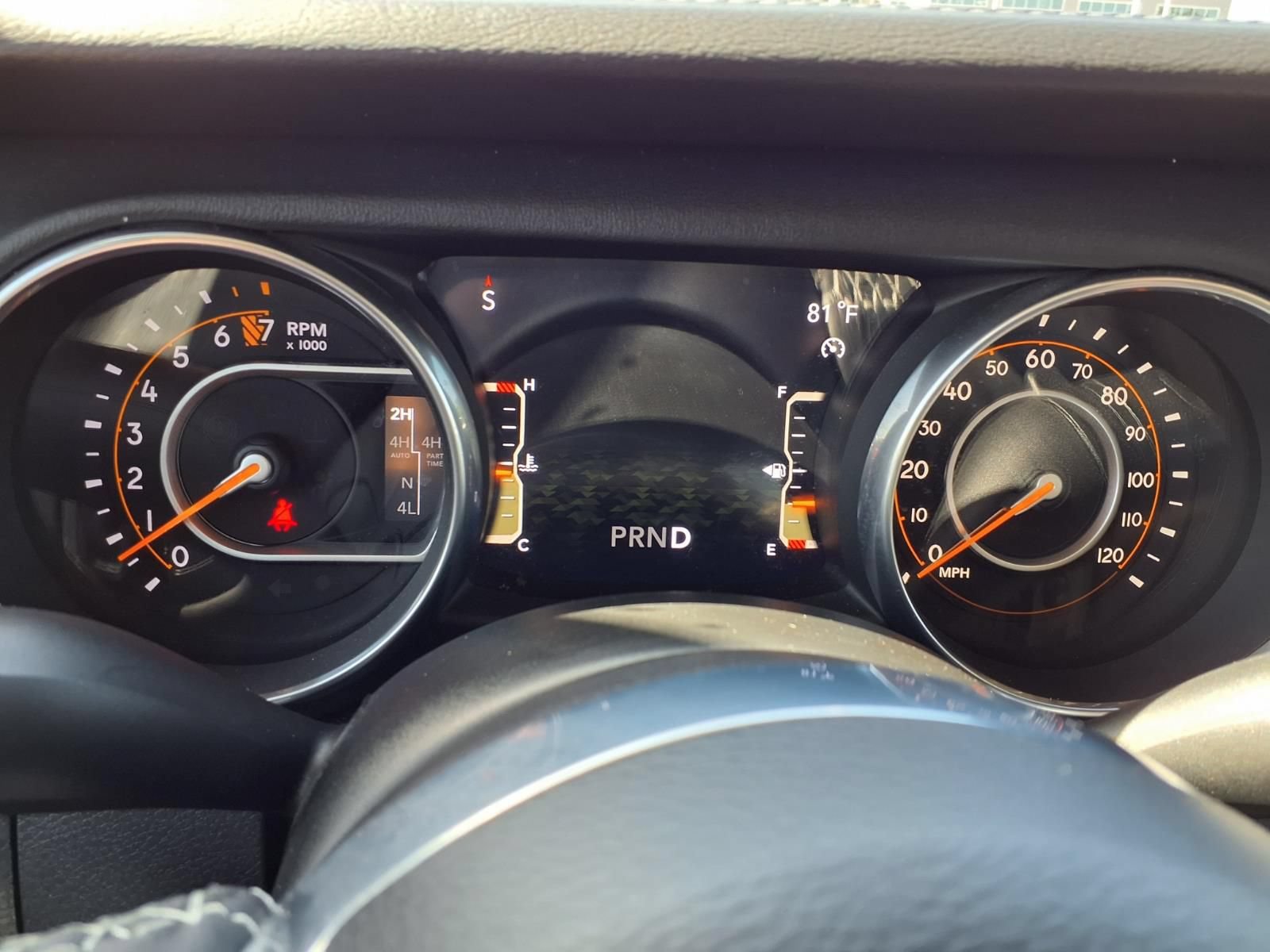 Used 2018 Jeep Wrangler Unlimited Sahara AWD/4WD image 23