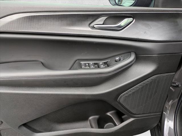 New 2025 Jeep Grand Cherokee L Laredo w/ Luxury Tech Group I RWD image 16