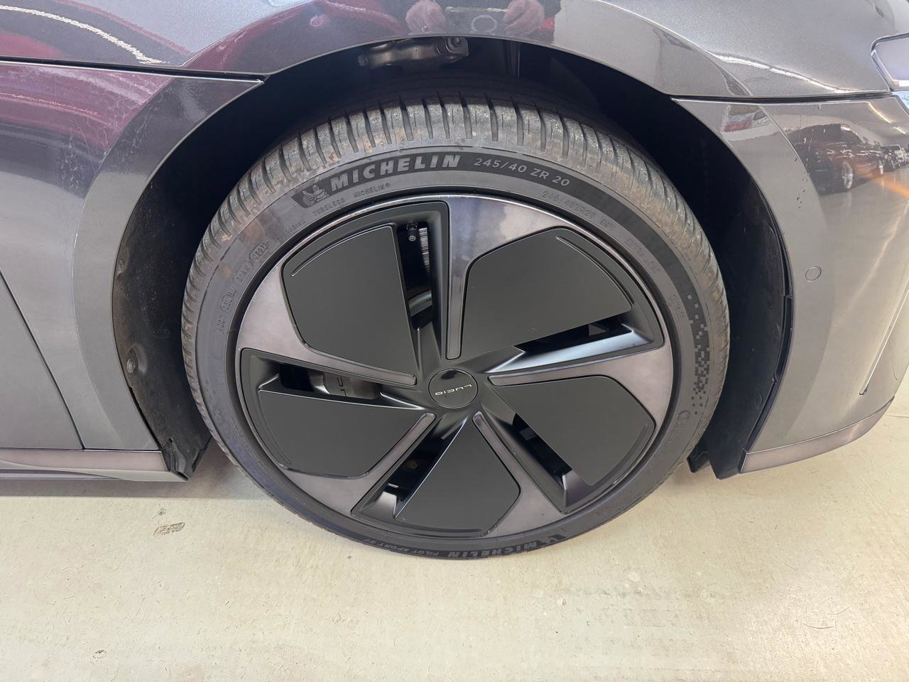 Used 2024 Lucid Air Touring image 28