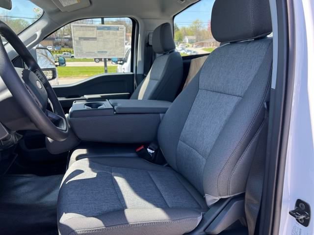 New 2025 Ford F550 4x4 Regular Cab Super Duty image 5