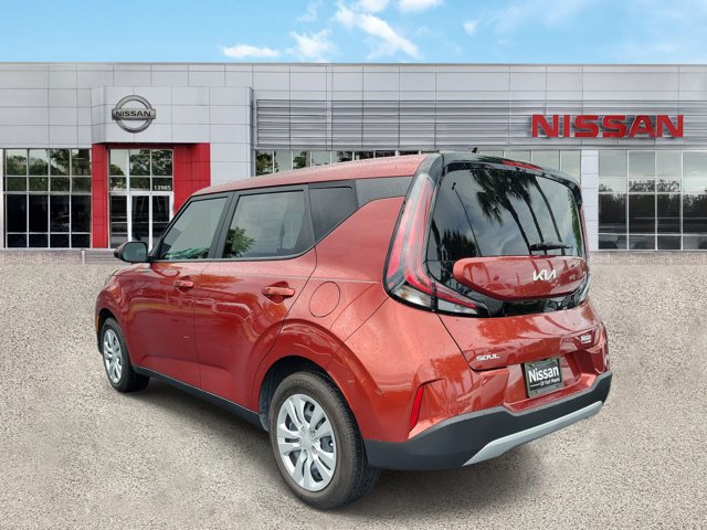 Used 2023 Kia Soul LX FWD image 7