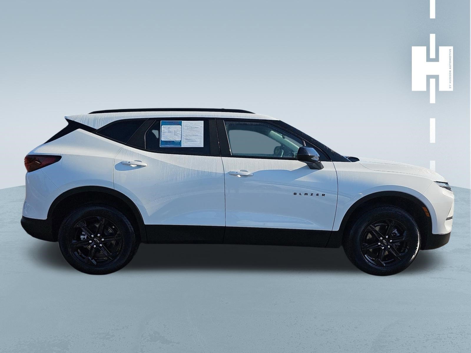 Used 2024 Chevrolet Blazer LT w/ Convenience Package FWD image 3
