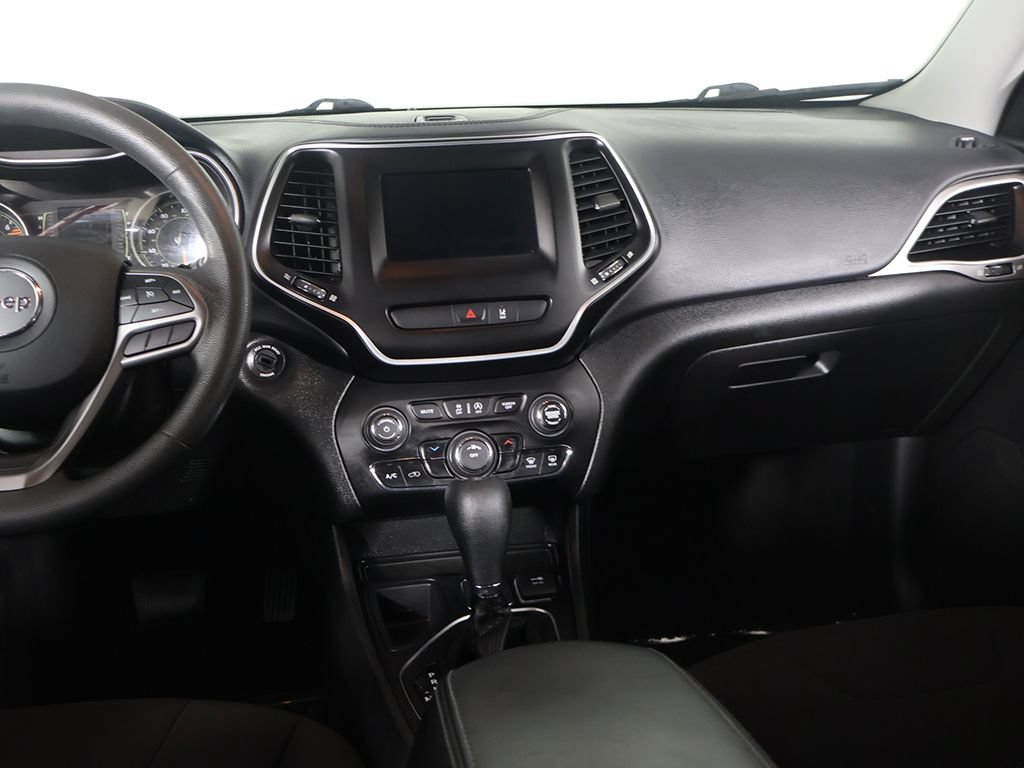 Used 2021 Jeep Cherokee Latitude FWD image 35