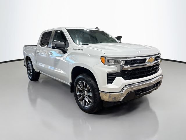 Used 2022 Chevrolet Silverado 1500 LT AWD/4WD image 3