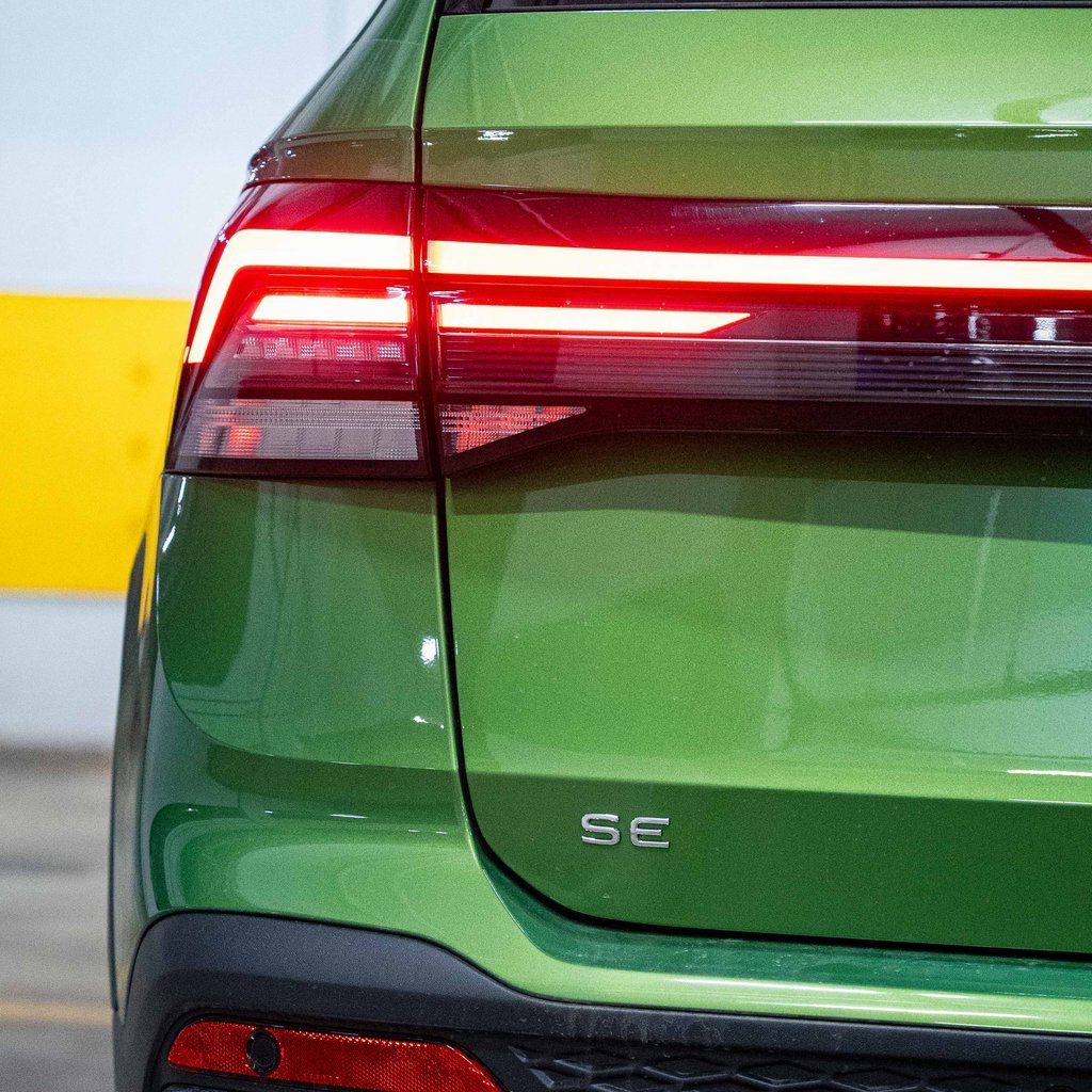 New 2025 Volkswagen Taos SE image 5