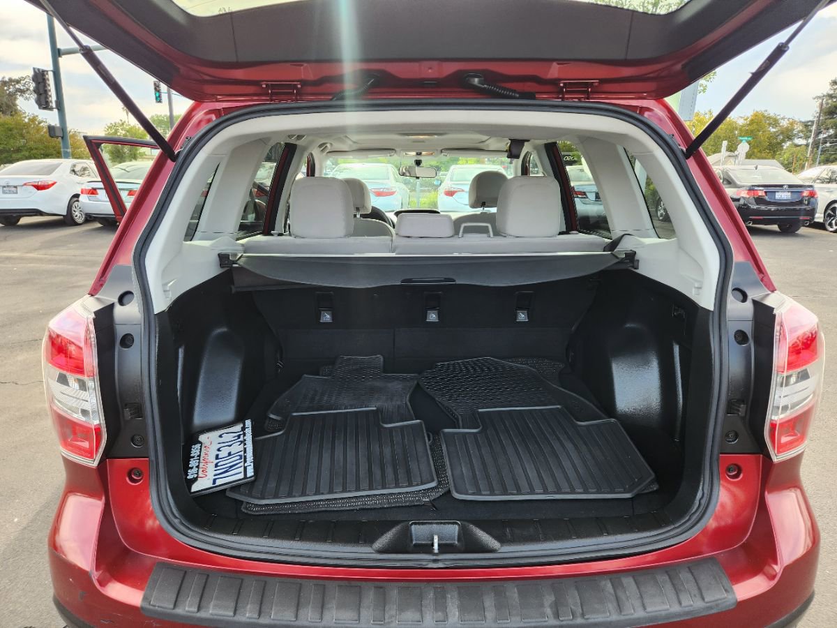 Used 2016 Subaru Forester 2.5i Premium image 11