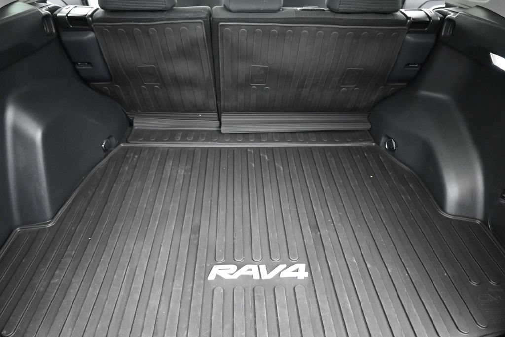 Used 2024 Toyota RAV4 LE AWD/4WD image 16