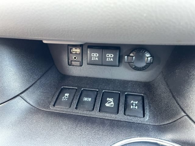 Used 2017 Toyota Highlander Limited w/ Carpet Mat Package AWD/4WD image 22