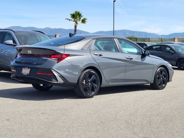 New 2026 Hyundai Elantra Sport image 2