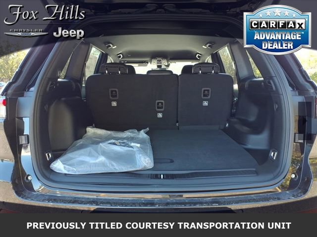 New 2025 Jeep Grand Cherokee Limited w/ Black Appearance Package image 10