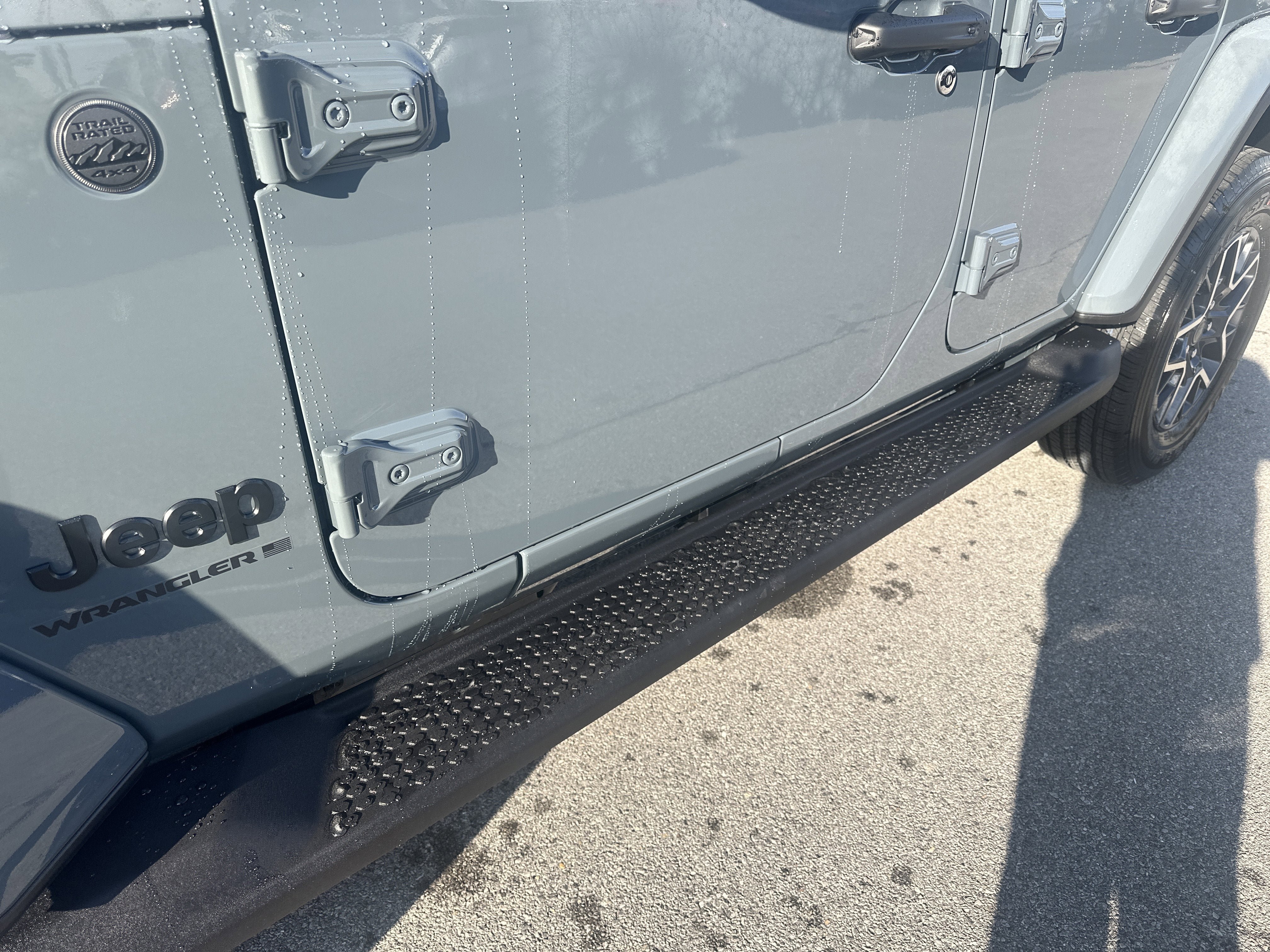 New 2026 Jeep Wrangler Unlimited Sahara AWD/4WD image 13