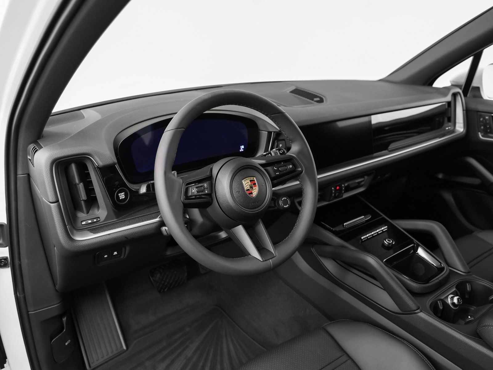 Used 2025 Porsche Cayenne image 4