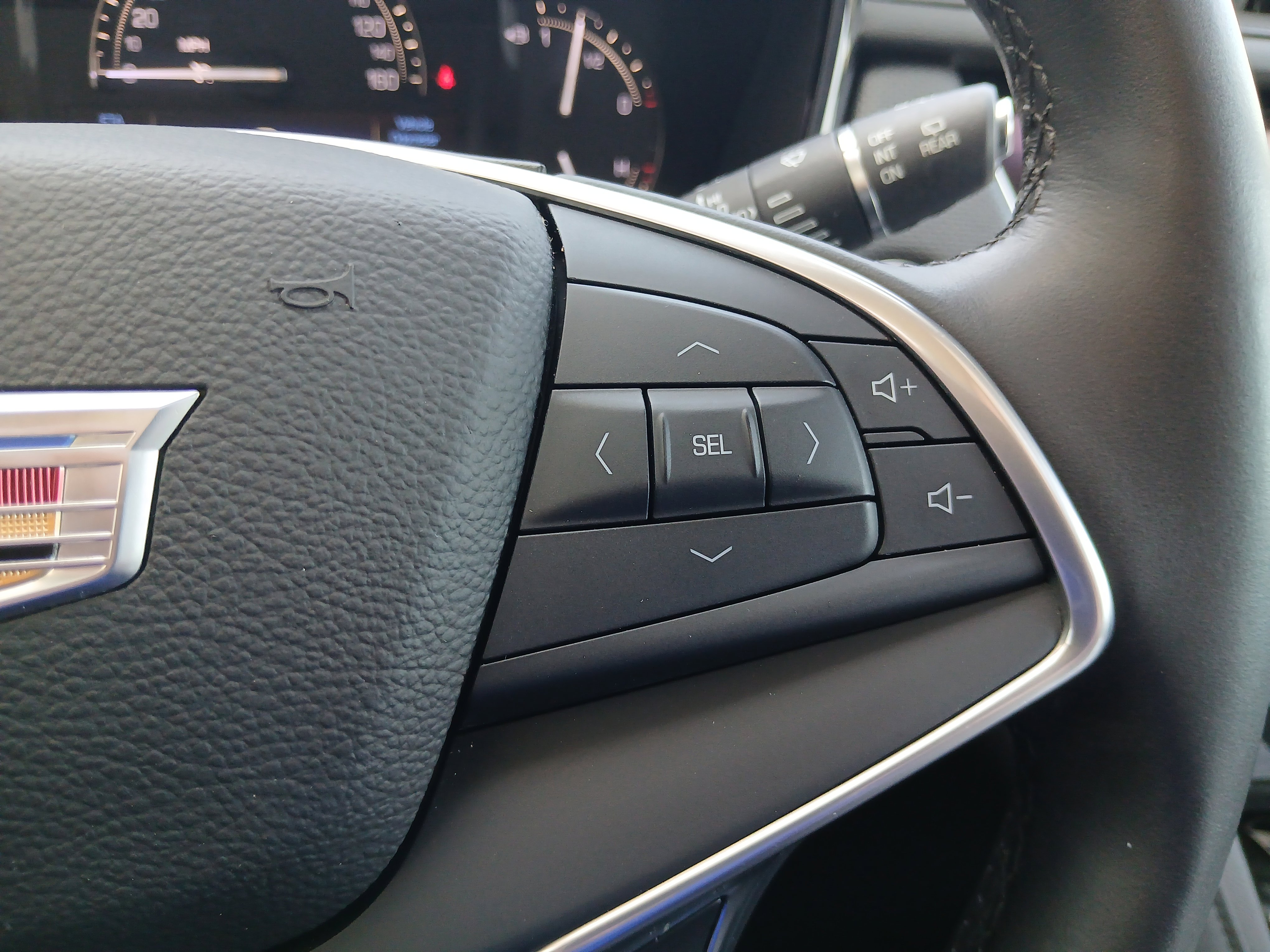 Used 2017 Cadillac XT5 Luxury w/ Driver Awareness Package AWD/4WD image 11