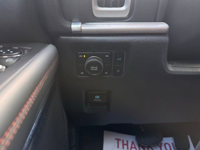 Used 2025 Ford Expedition Active image 18