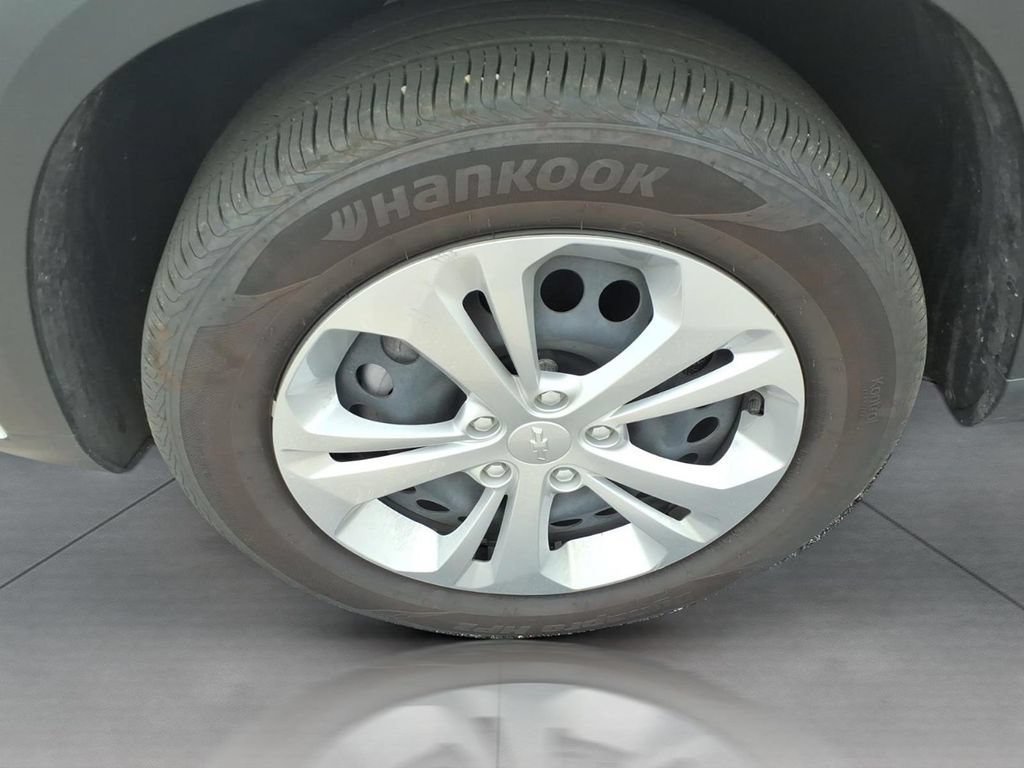 Used 2026 Chevrolet Trax LS FWD image 9