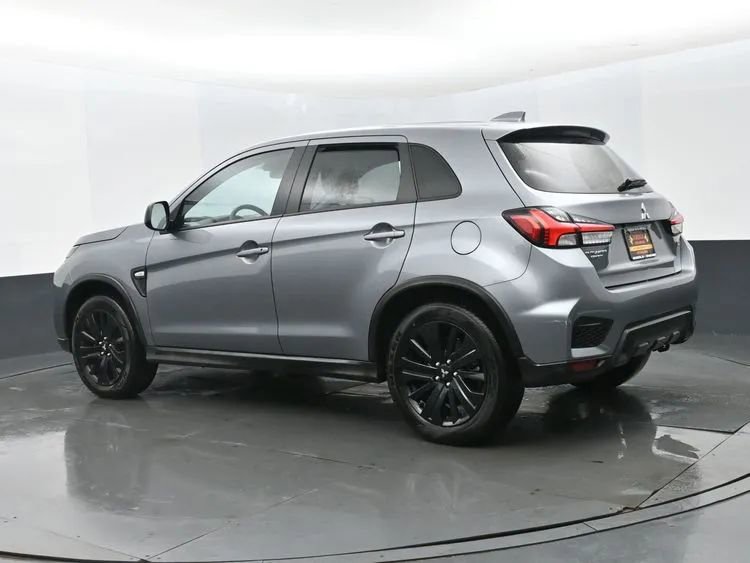 Used 2025 Mitsubishi Outlander Sport LE image 9