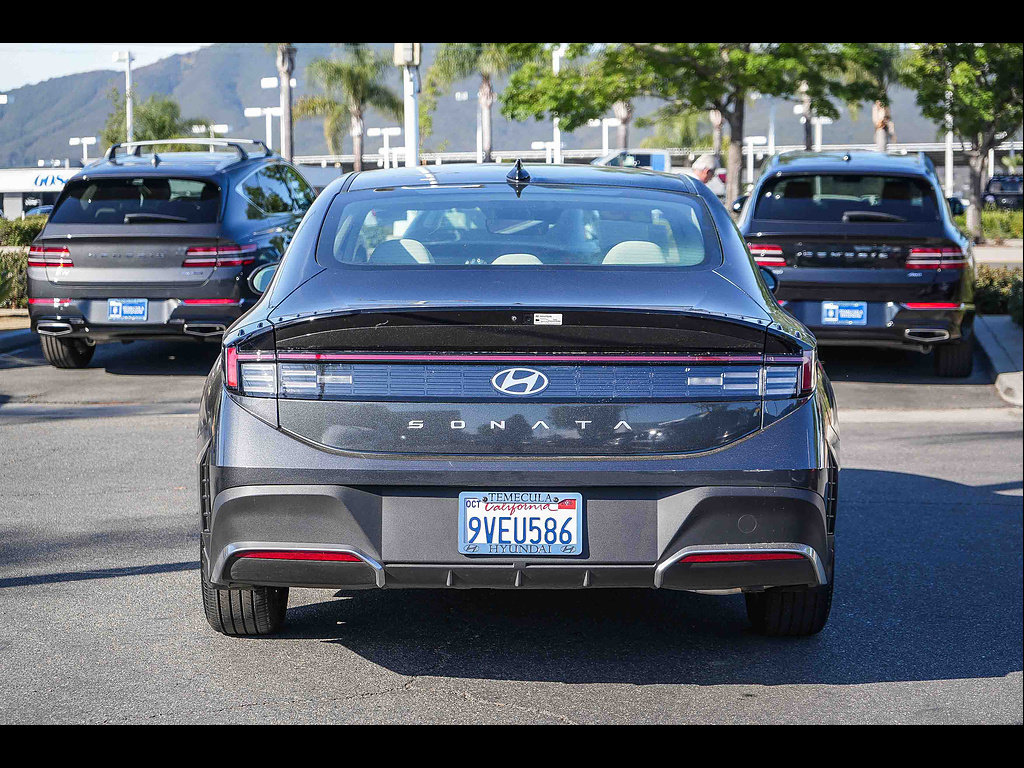 Certified 2025 Hyundai Sonata SE FWD image 8