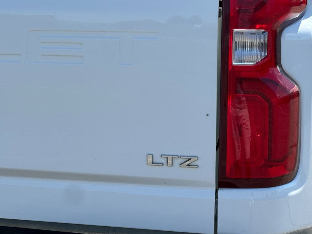 Used 2023 Chevrolet Silverado 2500 LTZ AWD/4WD image 24