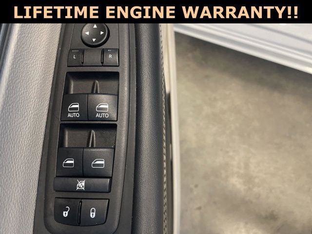 Certified 2024 Chrysler Pacifica Touring-L image 14