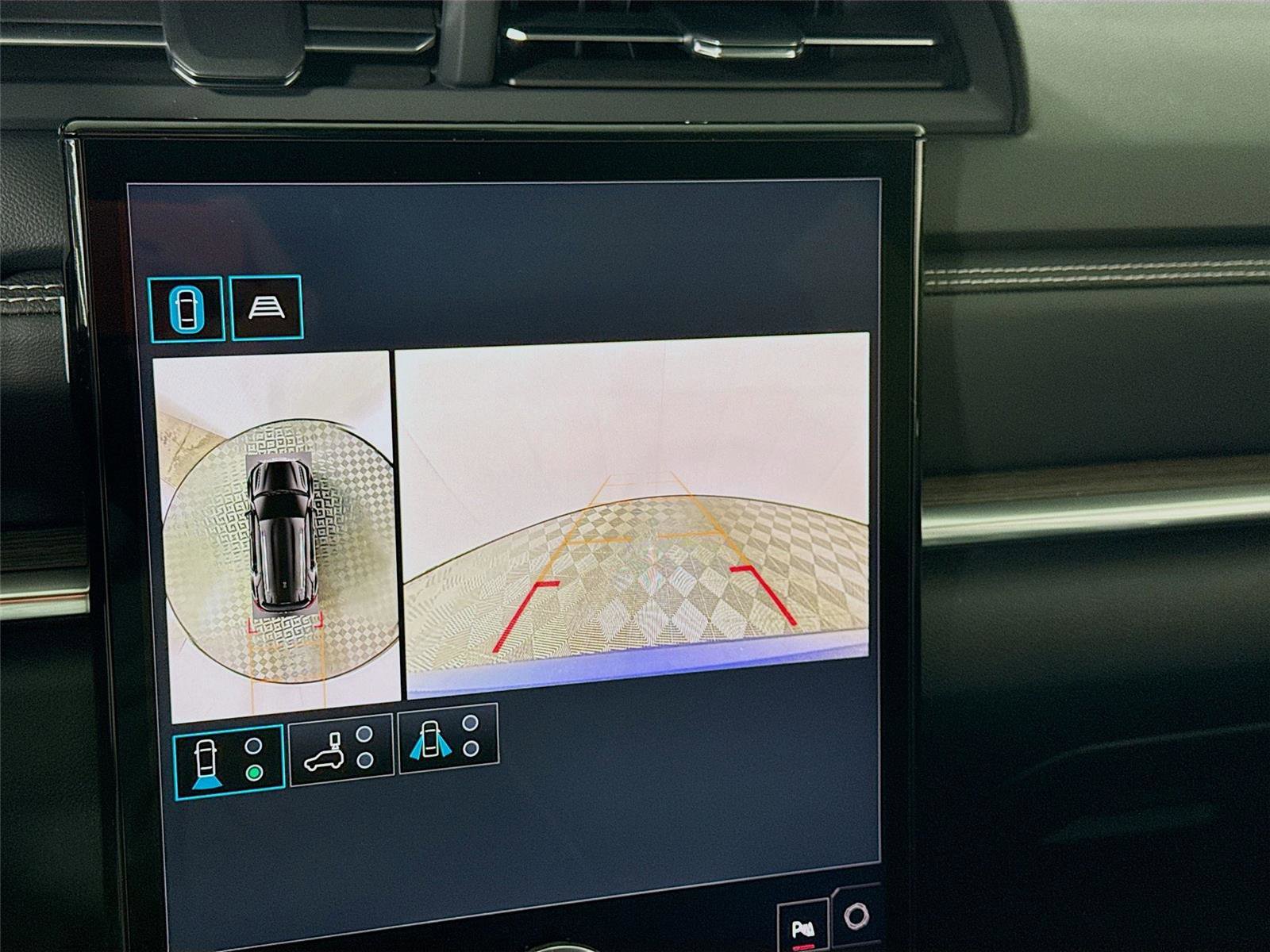 New 2026 GMC Terrain Denali w/ LPO, Floor Liner Package AWD/4WD image 9