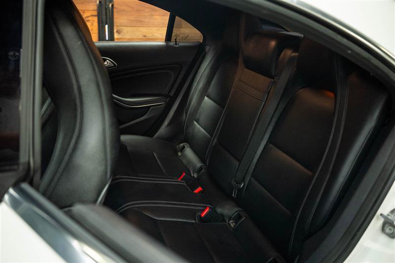 Used 2019 Mercedes-Benz CLA 250 image 10