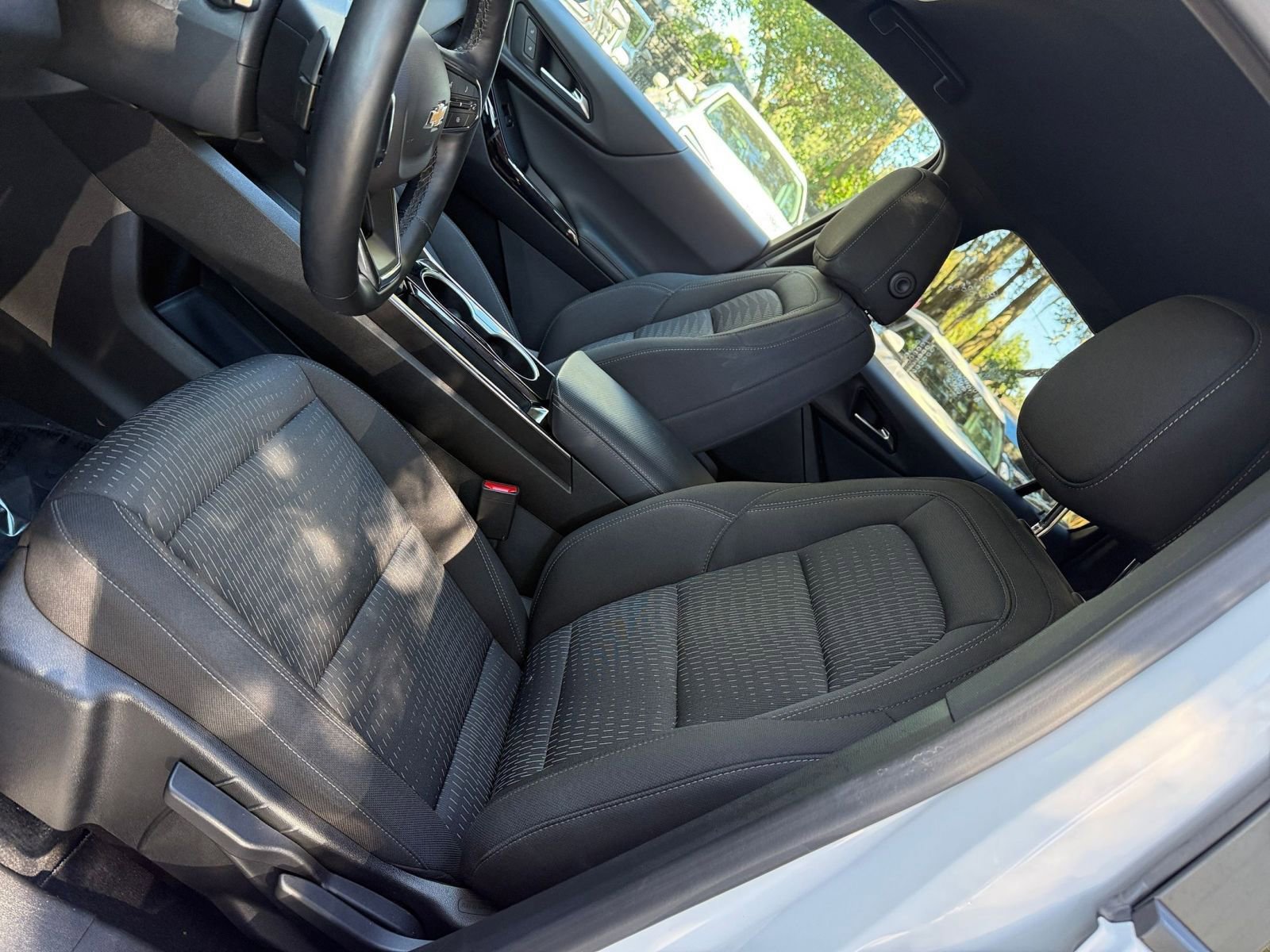 Used 2025 Chevrolet Equinox LT image 21