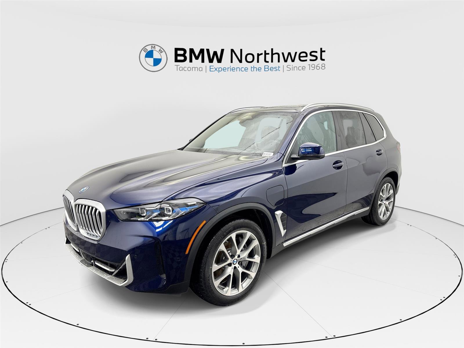New 2026 BMW X5 xDrive50e w/ Climate Comfort Package