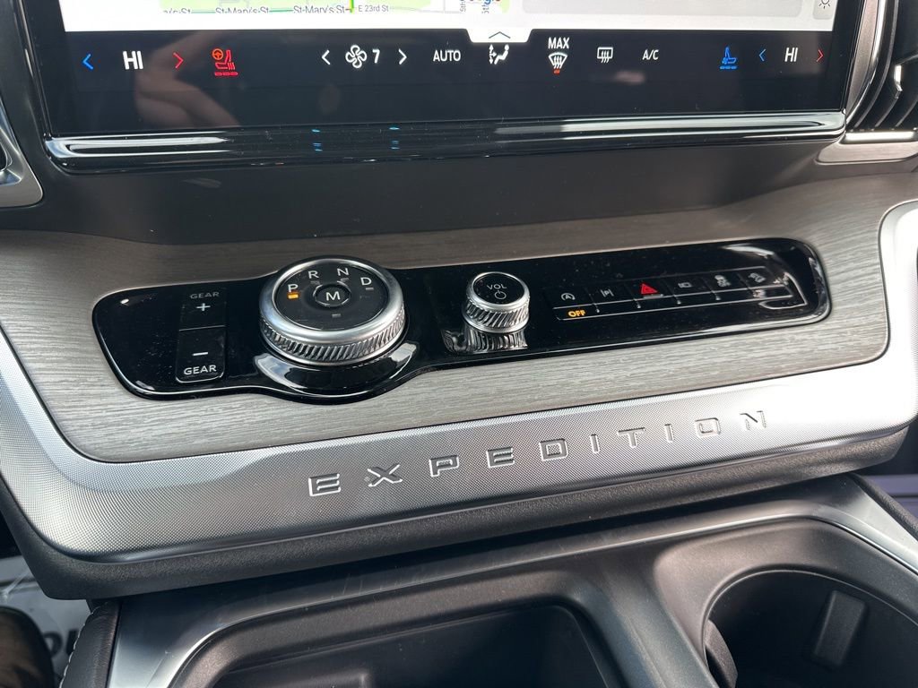 New 2026 Ford Expedition Max Platinum w/ Driver's Package image 56