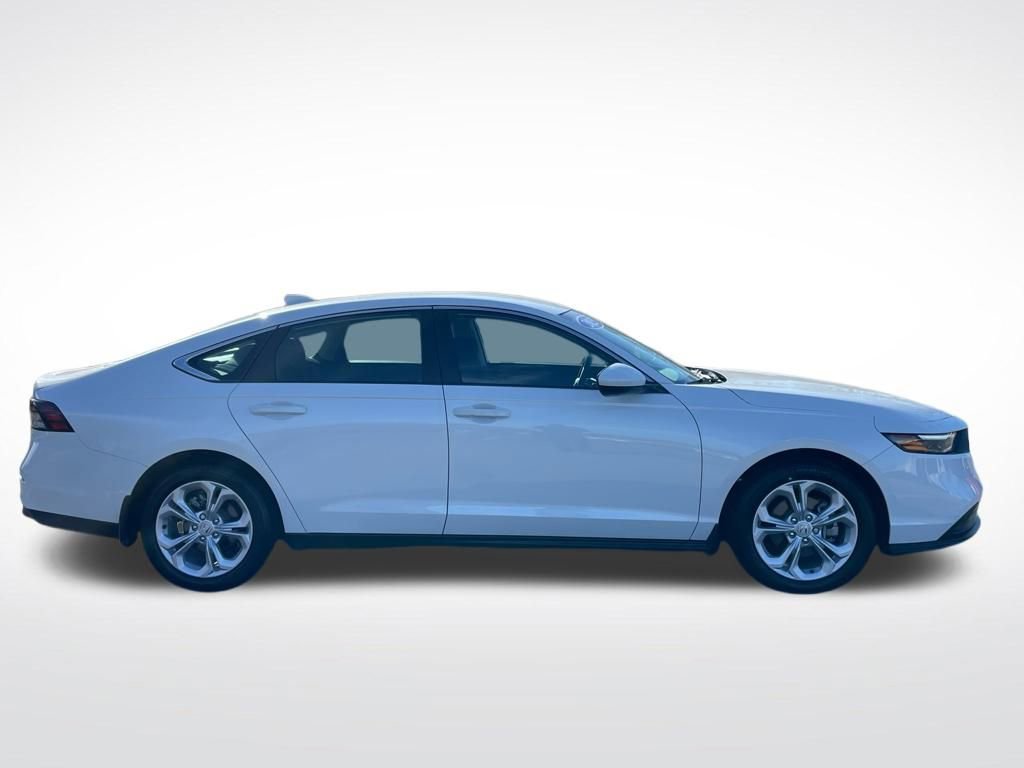 Certified 2025 Honda Accord LX image 7