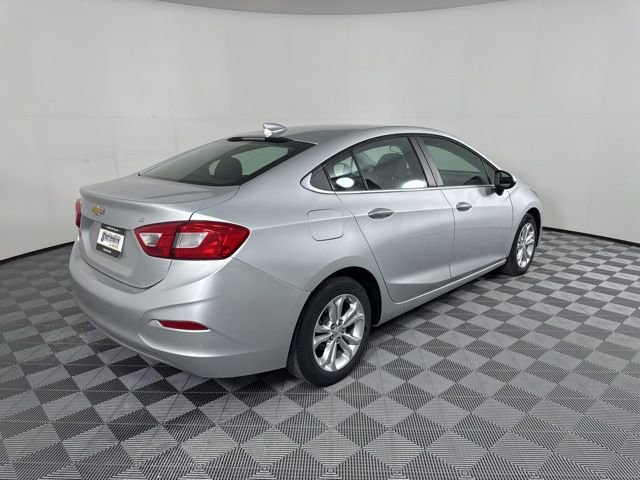 Used 2019 Chevrolet Cruze LT image 3