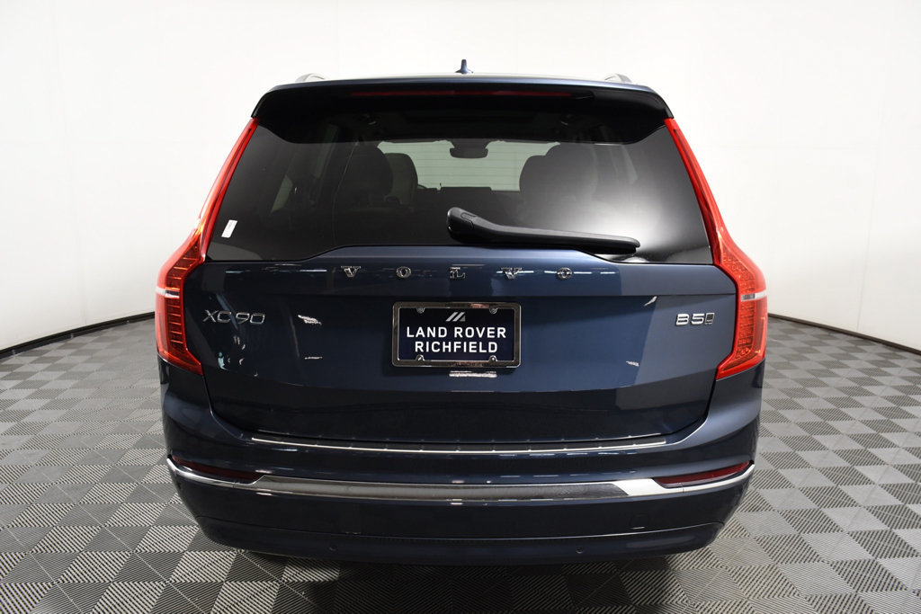 Used 2023 Volvo XC90 B5 Plus w/ Protection Package AWD/4WD image 5