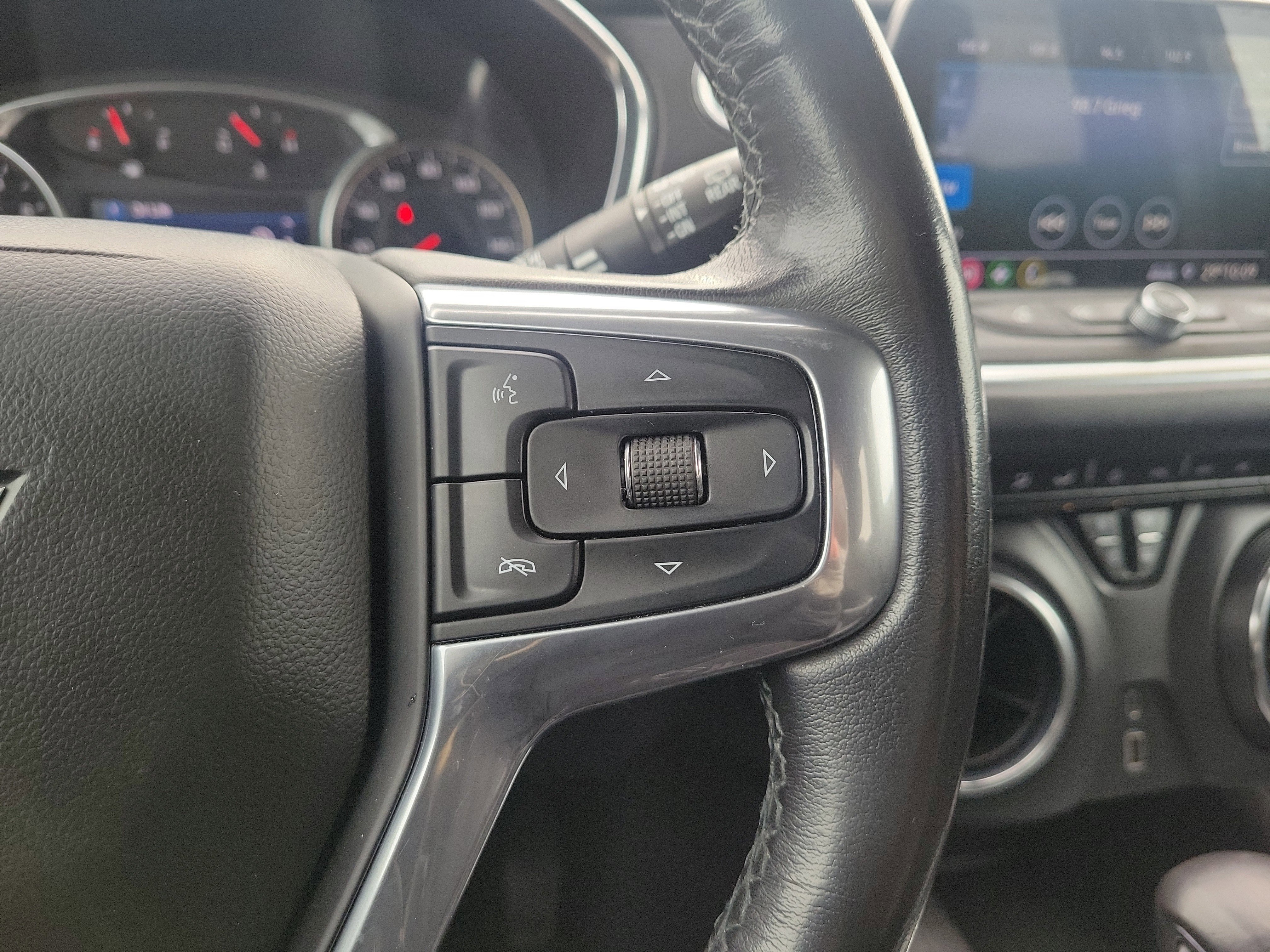 Used 2020 Chevrolet Blazer LT image 25