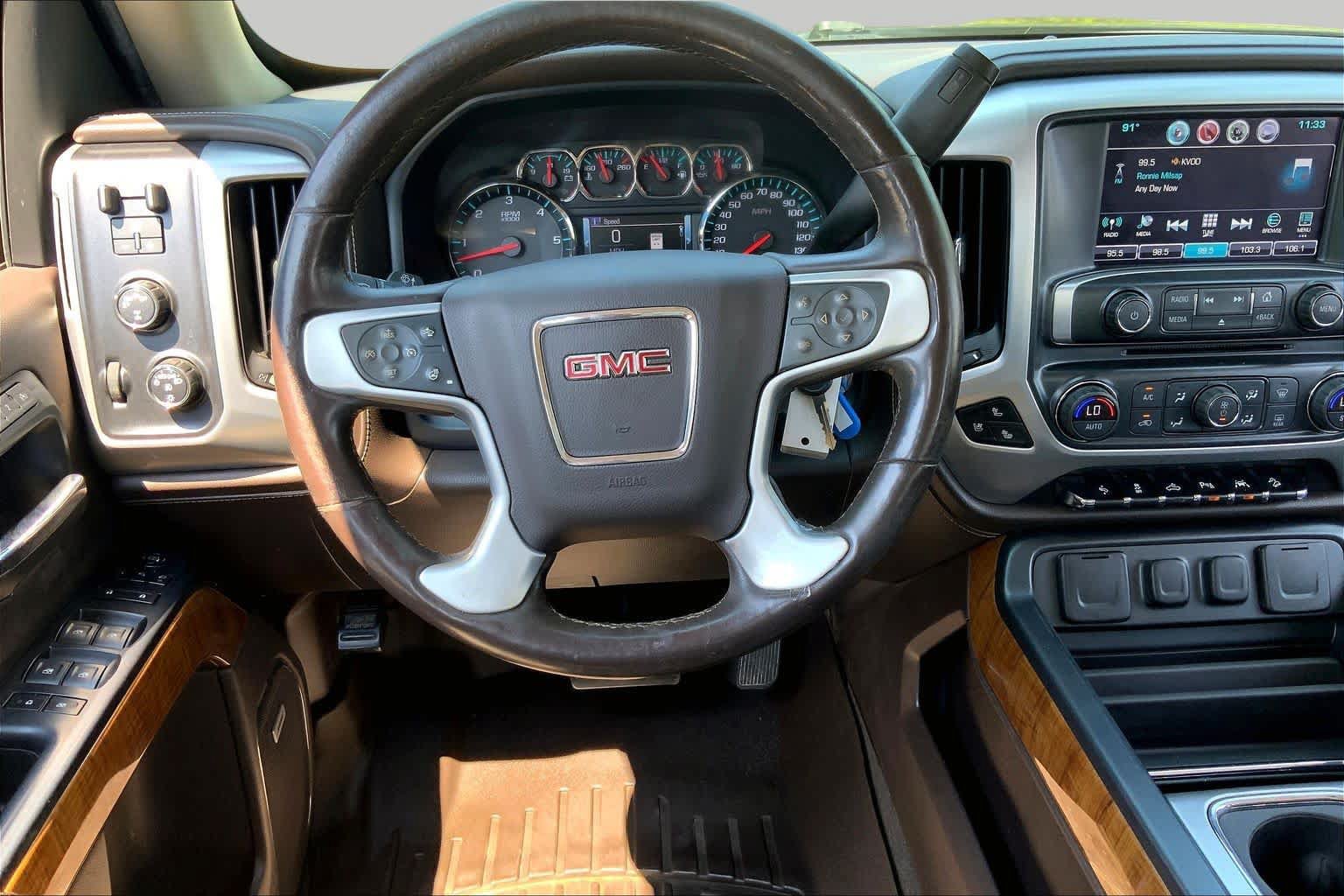 Used 2017 GMC Sierra 1500 SLT AWD/4WD image 6