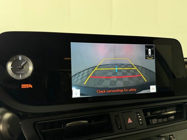 Certified 2025 Lexus ES 300h 300h w/ Premium Package image 18