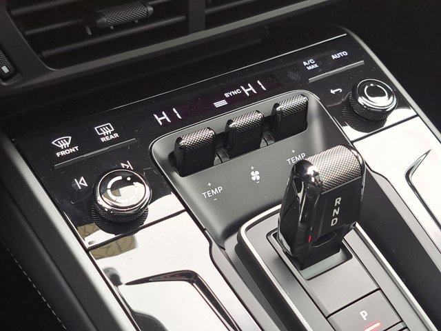 Used 2026 Porsche 911 Carrera image 32