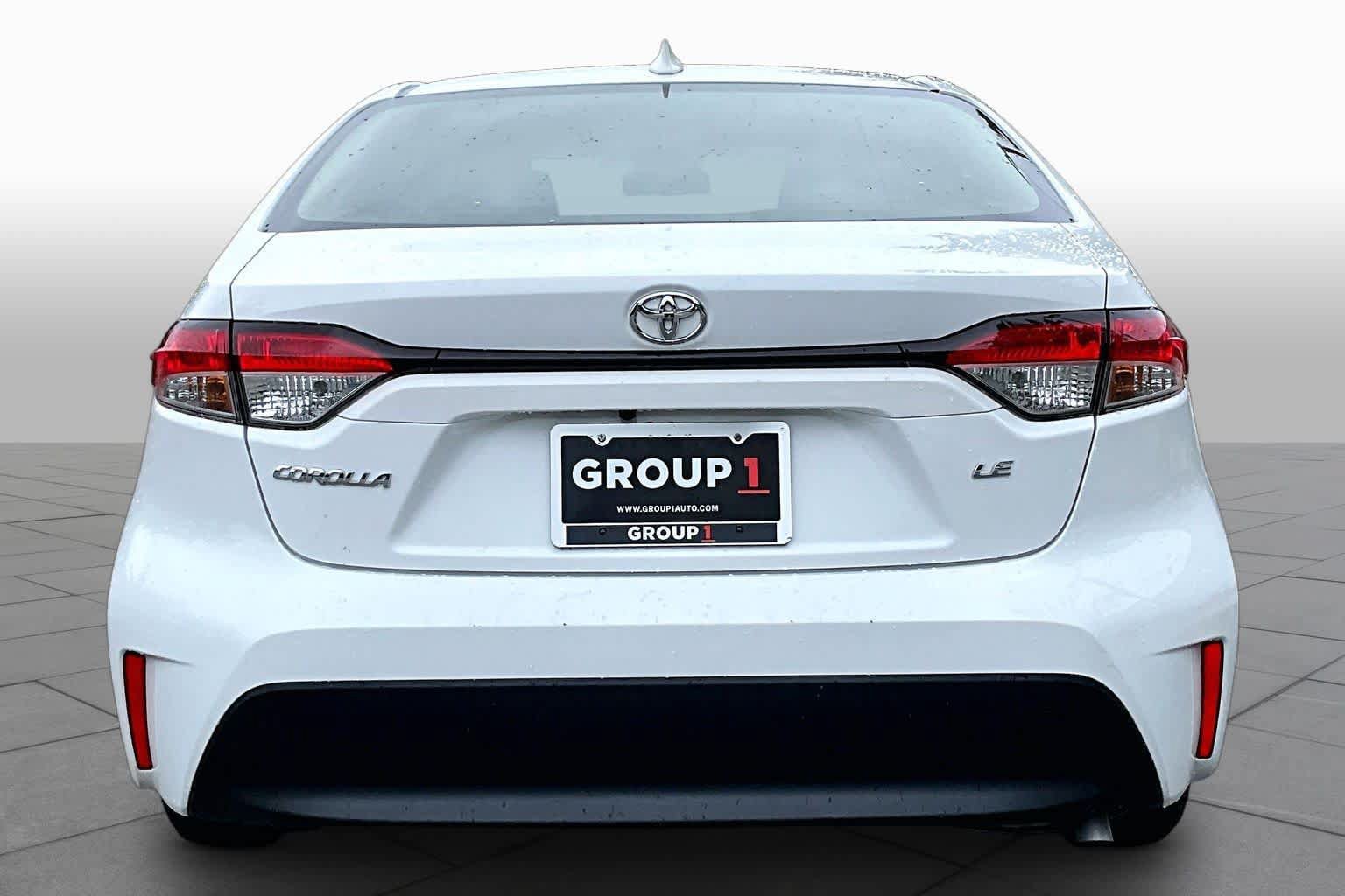 Used 2024 Toyota Corolla LE FWD image 5