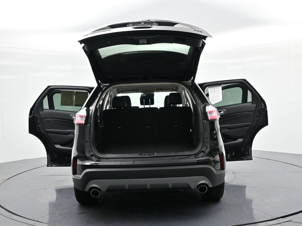 Used 2024 Ford Edge Titanium image 25