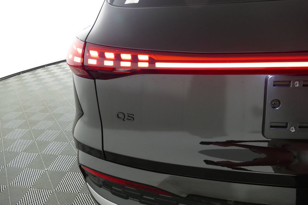 Certified 2025 Audi Q5 Premium w/ Convenience Package AWD/4WD image 31