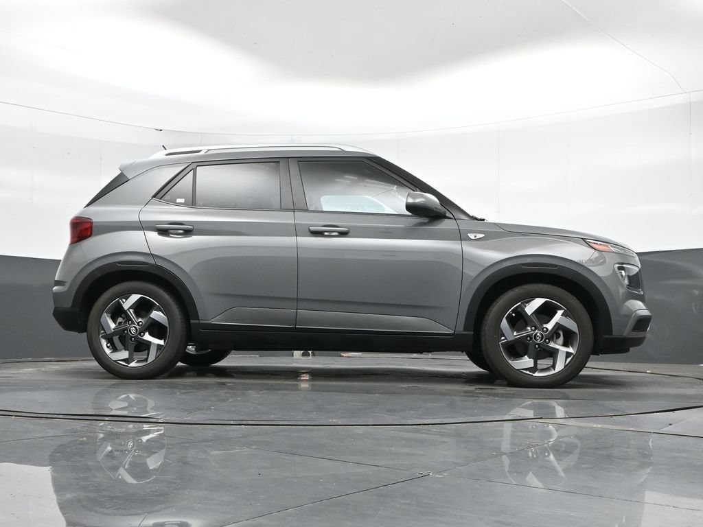 Certified 2023 Hyundai Venue SEL FWD image 42