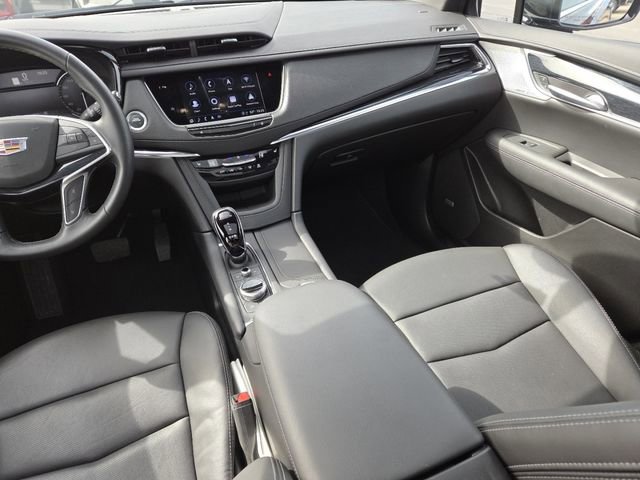 Used 2025 Cadillac XT5 Premium Luxury AWD/4WD image 36