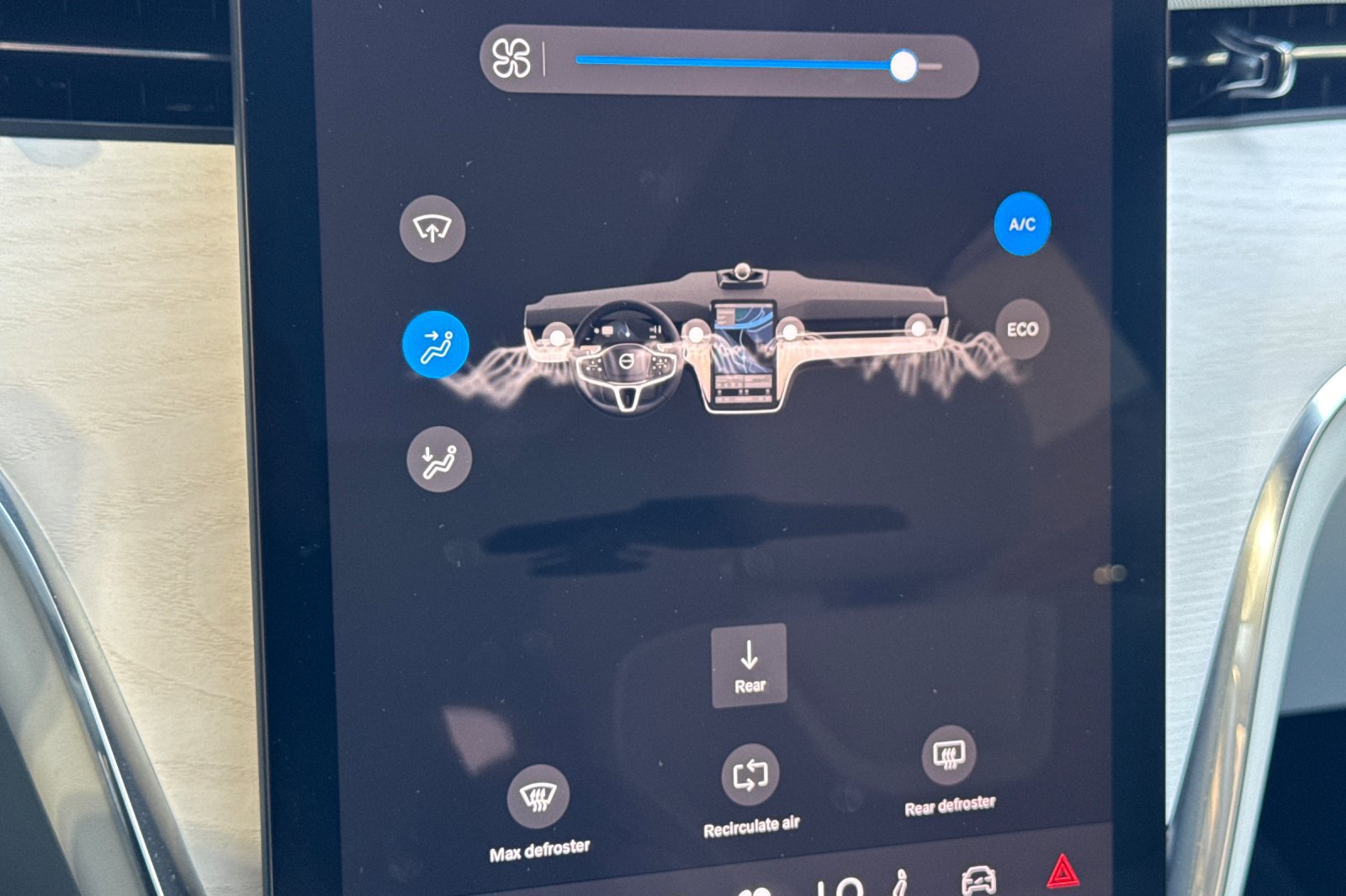 Certified 2025 Volvo EX90 Ultra AWD/4WD image 26