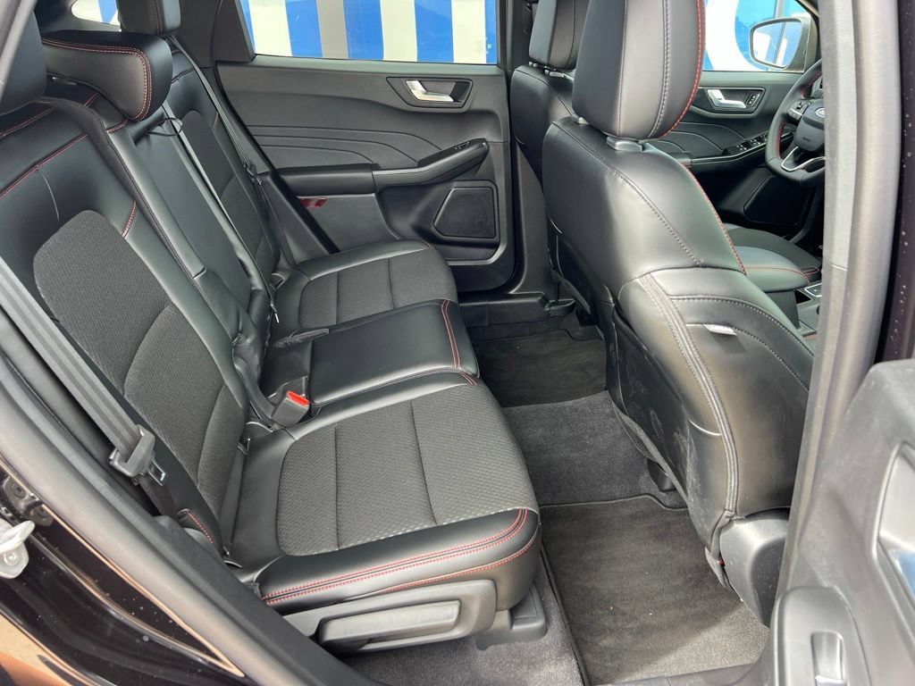 Used 2025 Ford Escape ST-Line w/ Tech Pack #1 FWD image 20