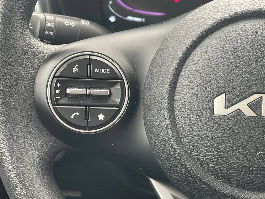 Used 2023 Kia Soul LX w/ Option Group 015 FWD image 20